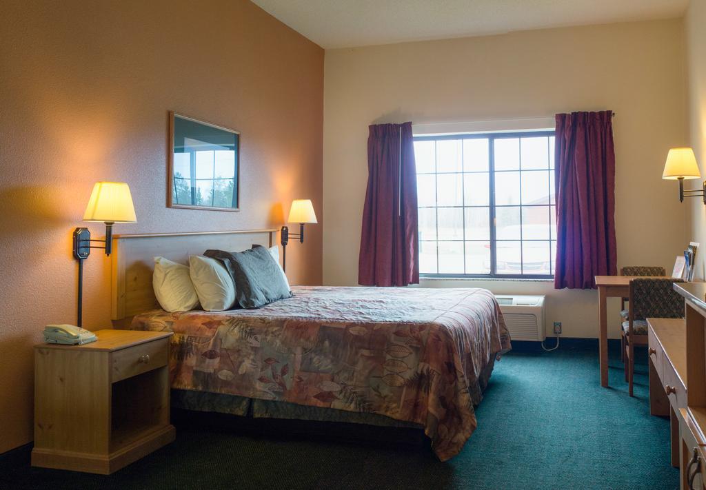 White Oak Inn And Suites Deer River Zewnętrze zdjęcie