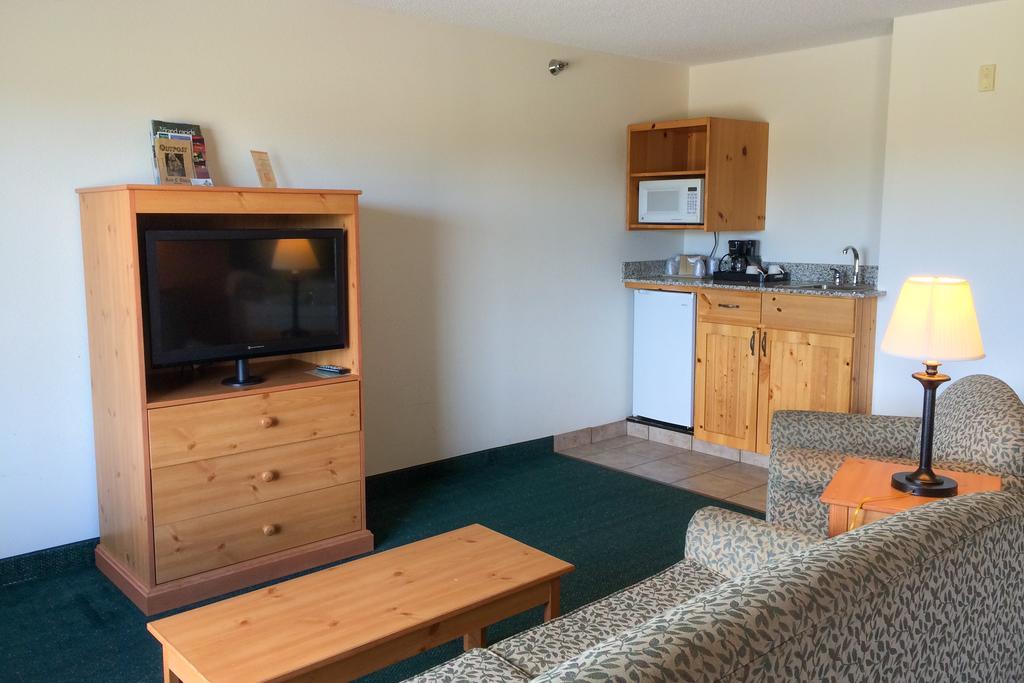 White Oak Inn And Suites Deer River Zewnętrze zdjęcie