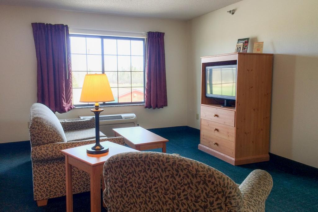 White Oak Inn And Suites Deer River Zewnętrze zdjęcie