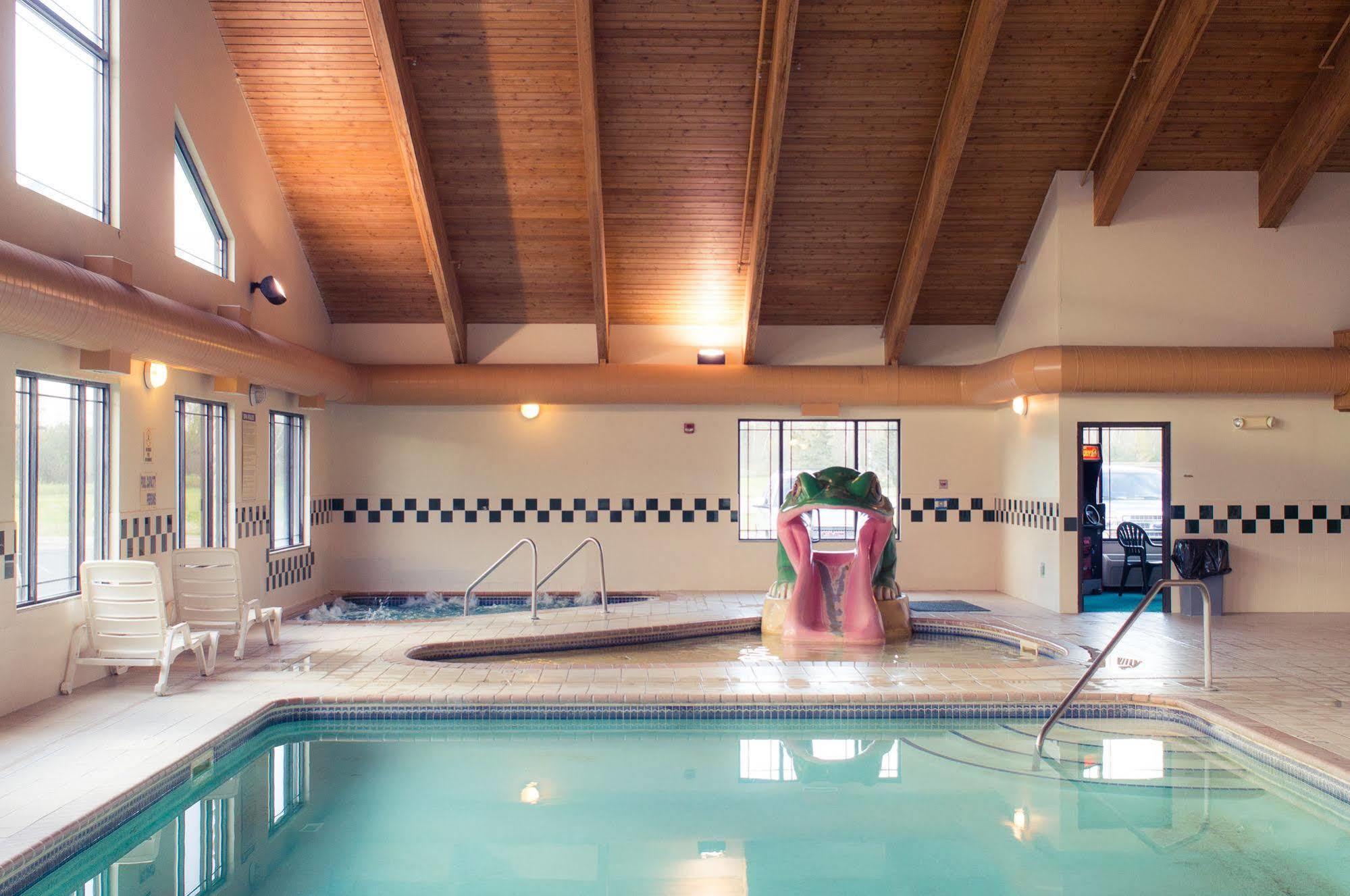 White Oak Inn And Suites Deer River Zewnętrze zdjęcie