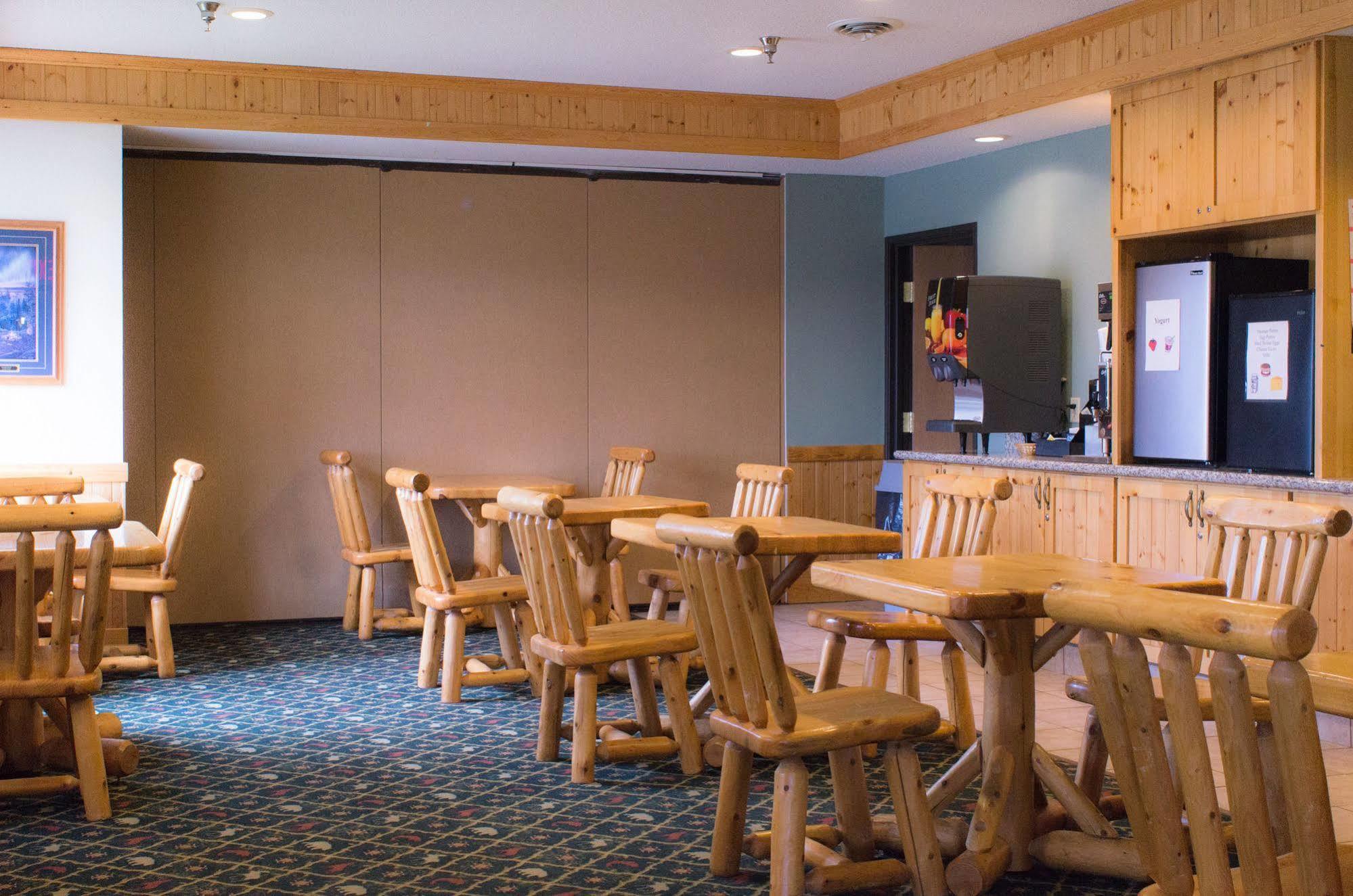 White Oak Inn And Suites Deer River Zewnętrze zdjęcie